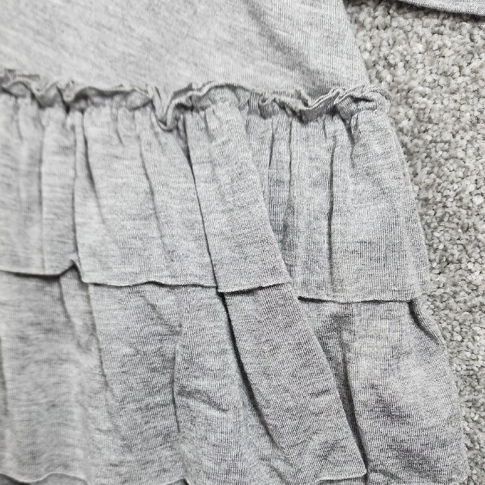 Easel Women's Ruffle Hem Stylish Tunic Blouse Light Gray Size Large - Picture 3 of 7